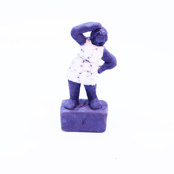 Yogakvinde i keramik