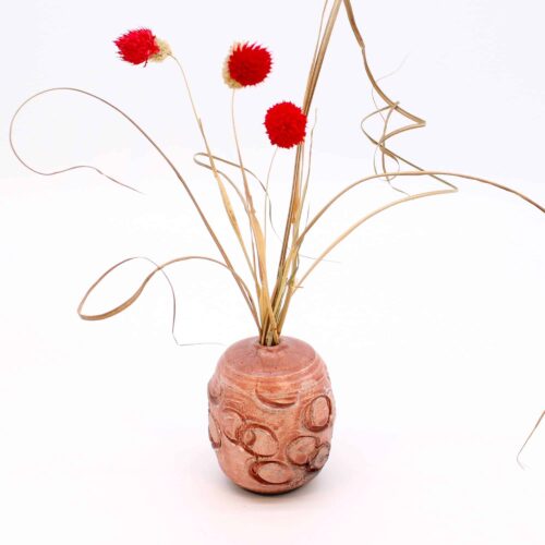 Rakubrændt vase med rosa glasur