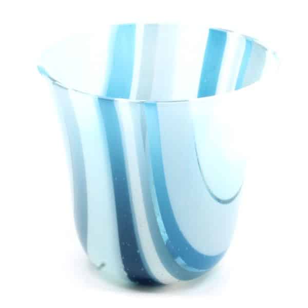 Glasskål udført i hvid og blå farver
