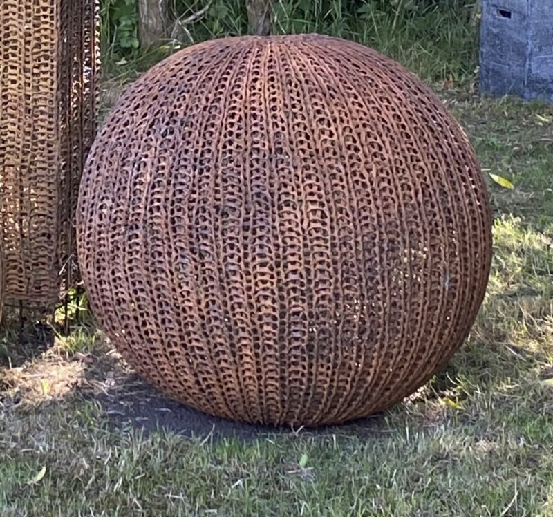 Elin Aabenhus - Dekorationskugle, Rustfarvet, ø70 cm