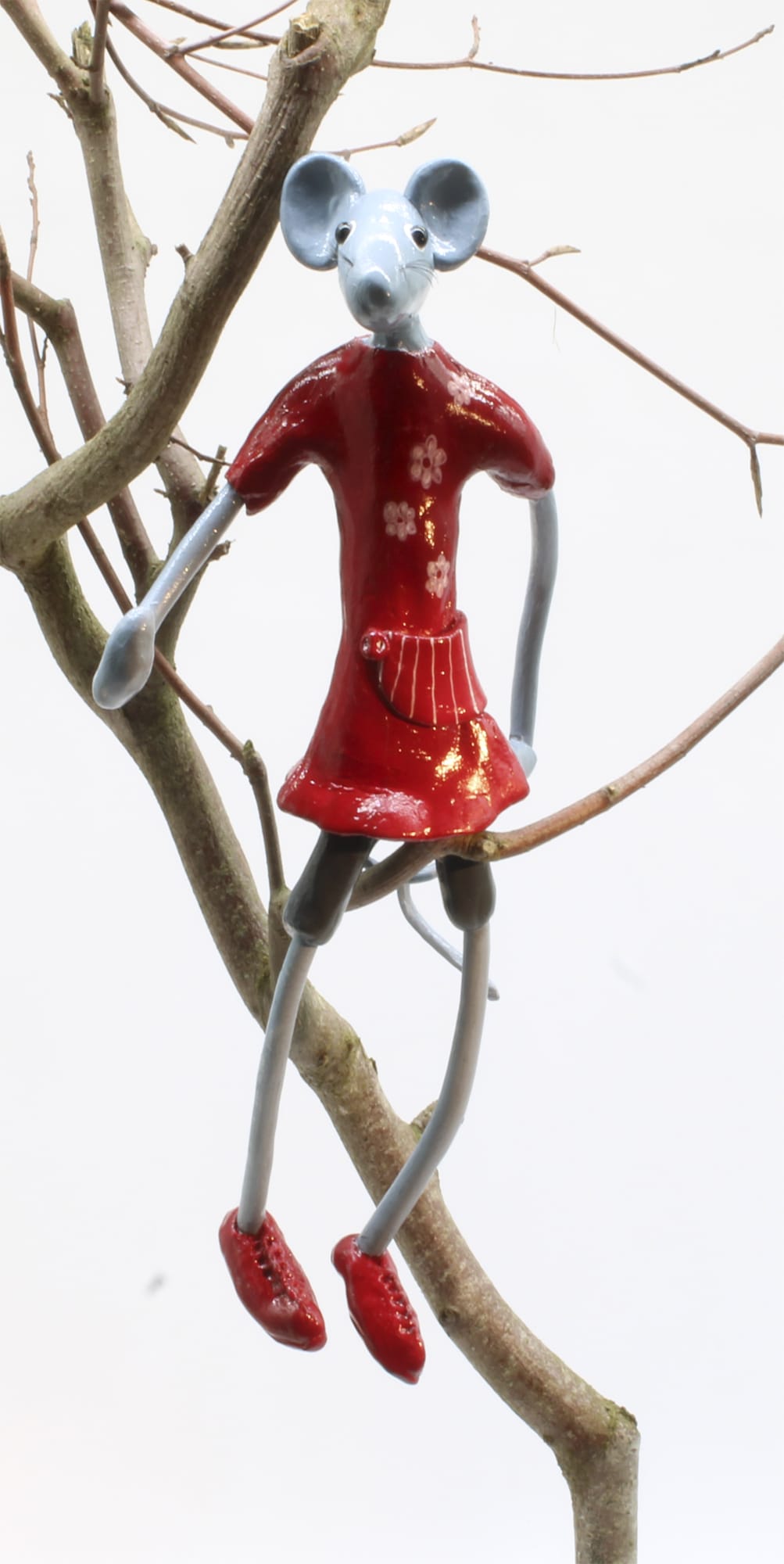 Vivi Bjerre, Hende i rødt (H: ca. 25 cm)